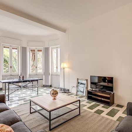 Aweshomeitaly - Bay Windows Apartment ลาสเปเซีย ภายนอก รูปภาพ