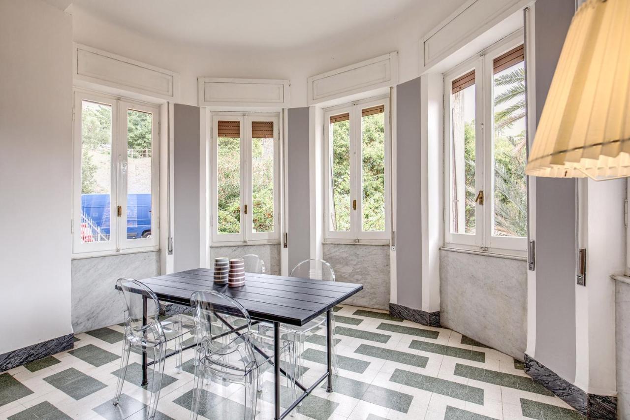 Aweshomeitaly - Bay Windows Apartment ลาสเปเซีย ภายนอก รูปภาพ