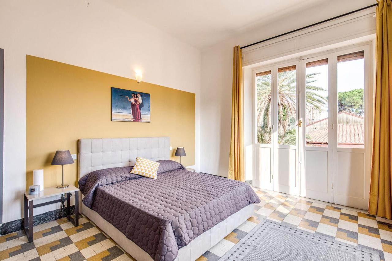 Aweshomeitaly - Bay Windows Apartment ลาสเปเซีย ภายนอก รูปภาพ