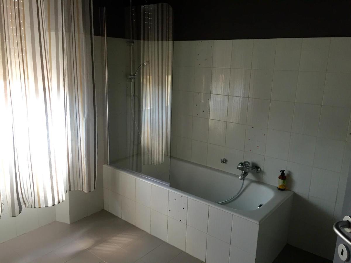 Aweshomeitaly - Bay Windows Apartment ลาสเปเซีย ภายนอก รูปภาพ