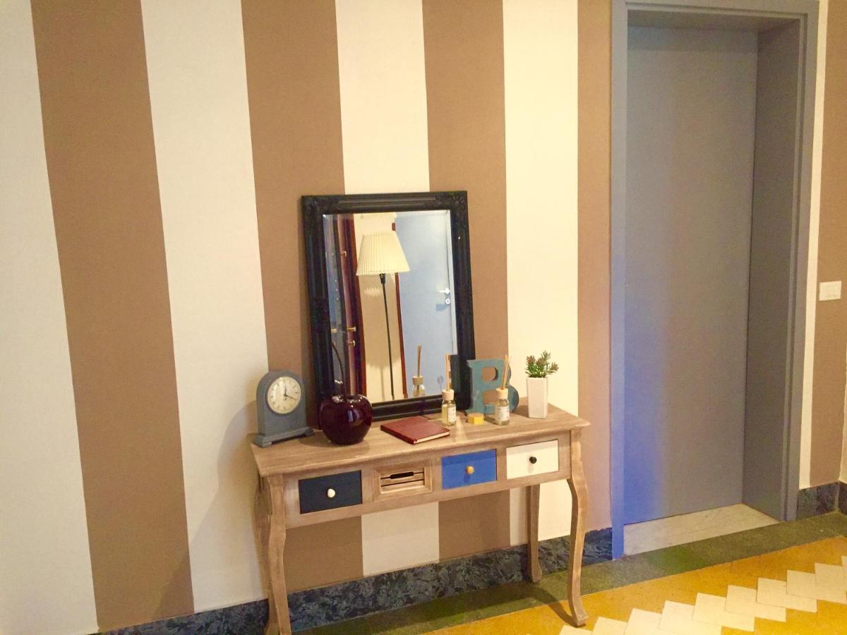 Aweshomeitaly - Bay Windows Apartment ลาสเปเซีย ภายนอก รูปภาพ