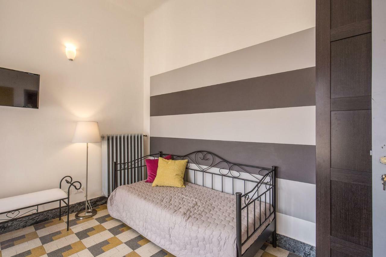 Aweshomeitaly - Bay Windows Apartment ลาสเปเซีย ภายนอก รูปภาพ