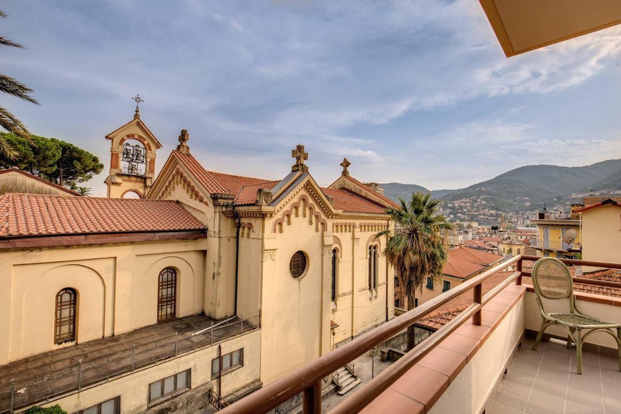 Aweshomeitaly - Bay Windows Apartment ลาสเปเซีย ภายนอก รูปภาพ